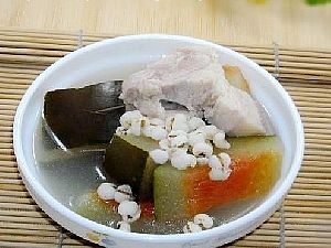 西瓜皮生熟薏米猪�t汤