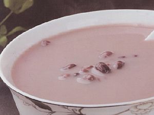 红豆薏米牛奶汤