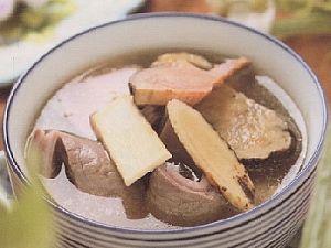白术茯苓猪肚汤