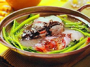 菠菜生姜鱼头汤