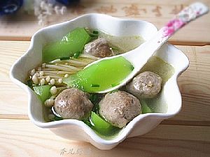 菌菇莴笋牛肉丸汤