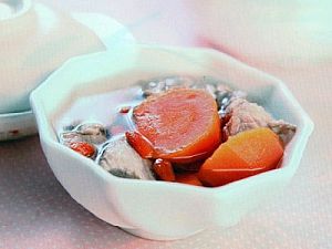 胡萝卜枸杞羊肉汤