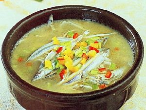 炝锅面条鱼汤