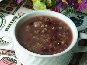 糙米薏仁红豆汤