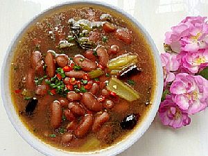 酸菜红豆汤