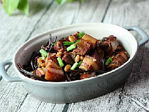 蕨菜黄豆炖肉