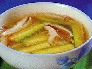 鲜蘑丝瓜汤