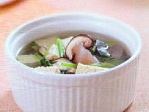 魔芋豆腐菠菜汤
