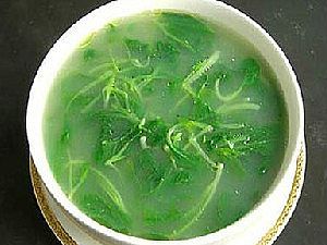 碧绿菠菜汤