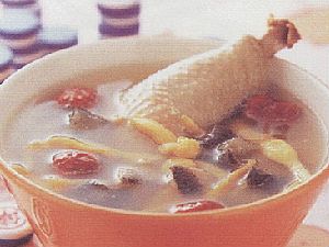 金针海参鸡汤怎么做