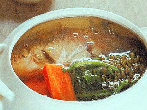 绿豆炖鲫鱼汤